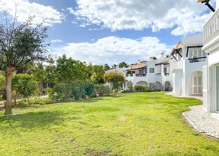 Lovely In 2bd 250m Ocean View And Ac Wi-fi Pool Apartment *